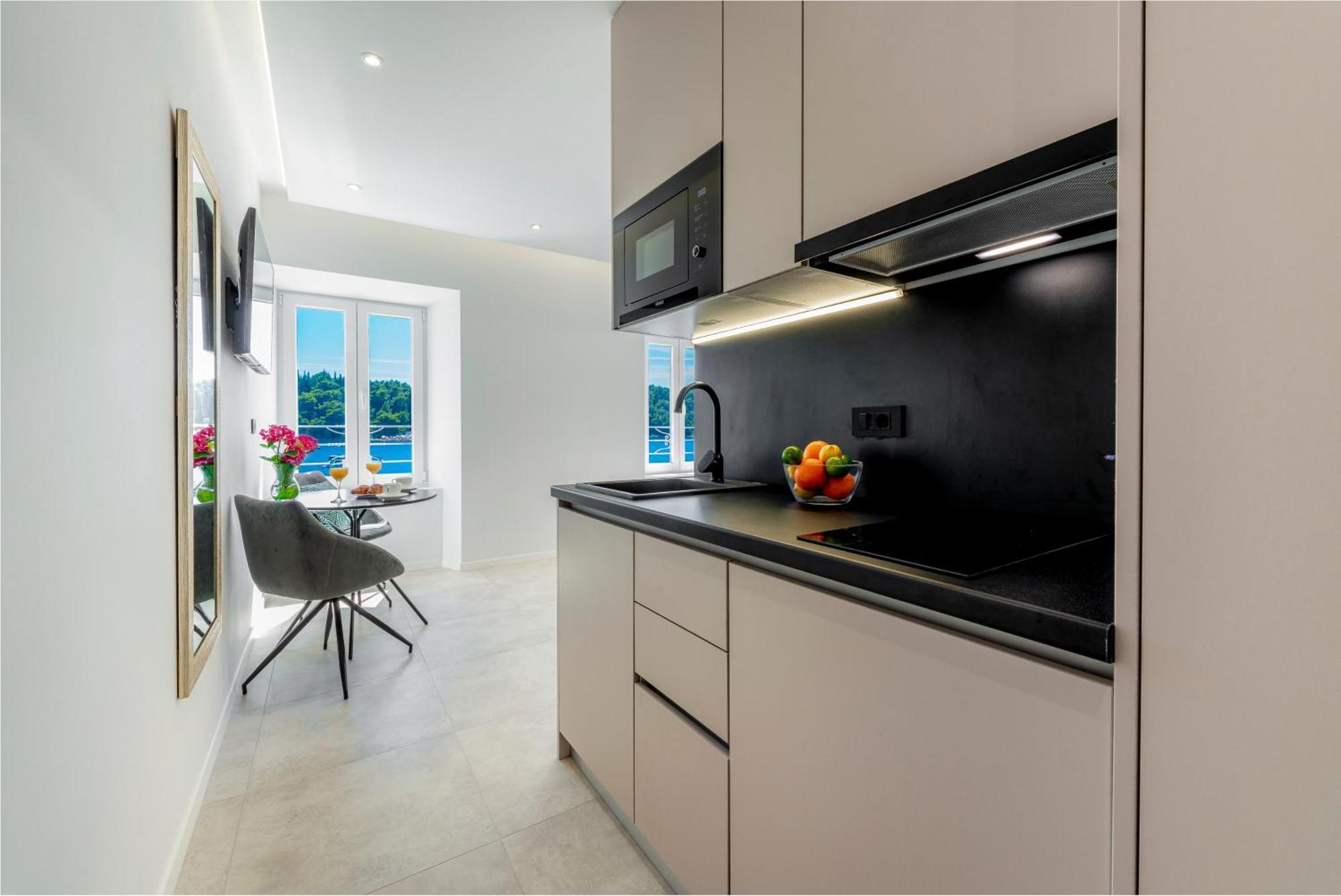 La Porta 2, Seaview Apartment In The Center Кавтат Екстериор снимка